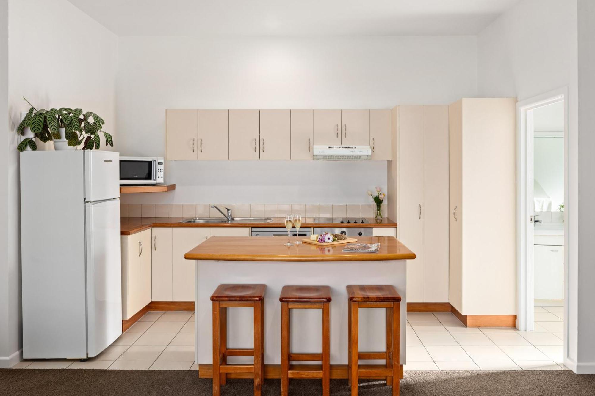 Ocean Beach Motor Lodge Gisborne Bagian luar foto
