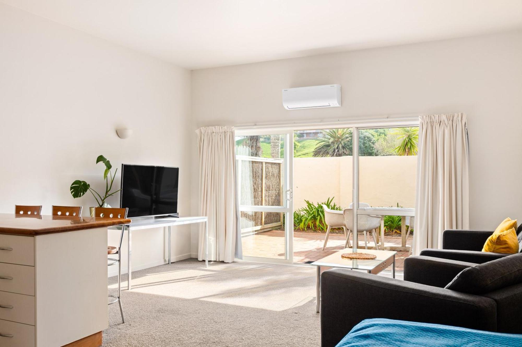 Ocean Beach Motor Lodge Gisborne Bagian luar foto