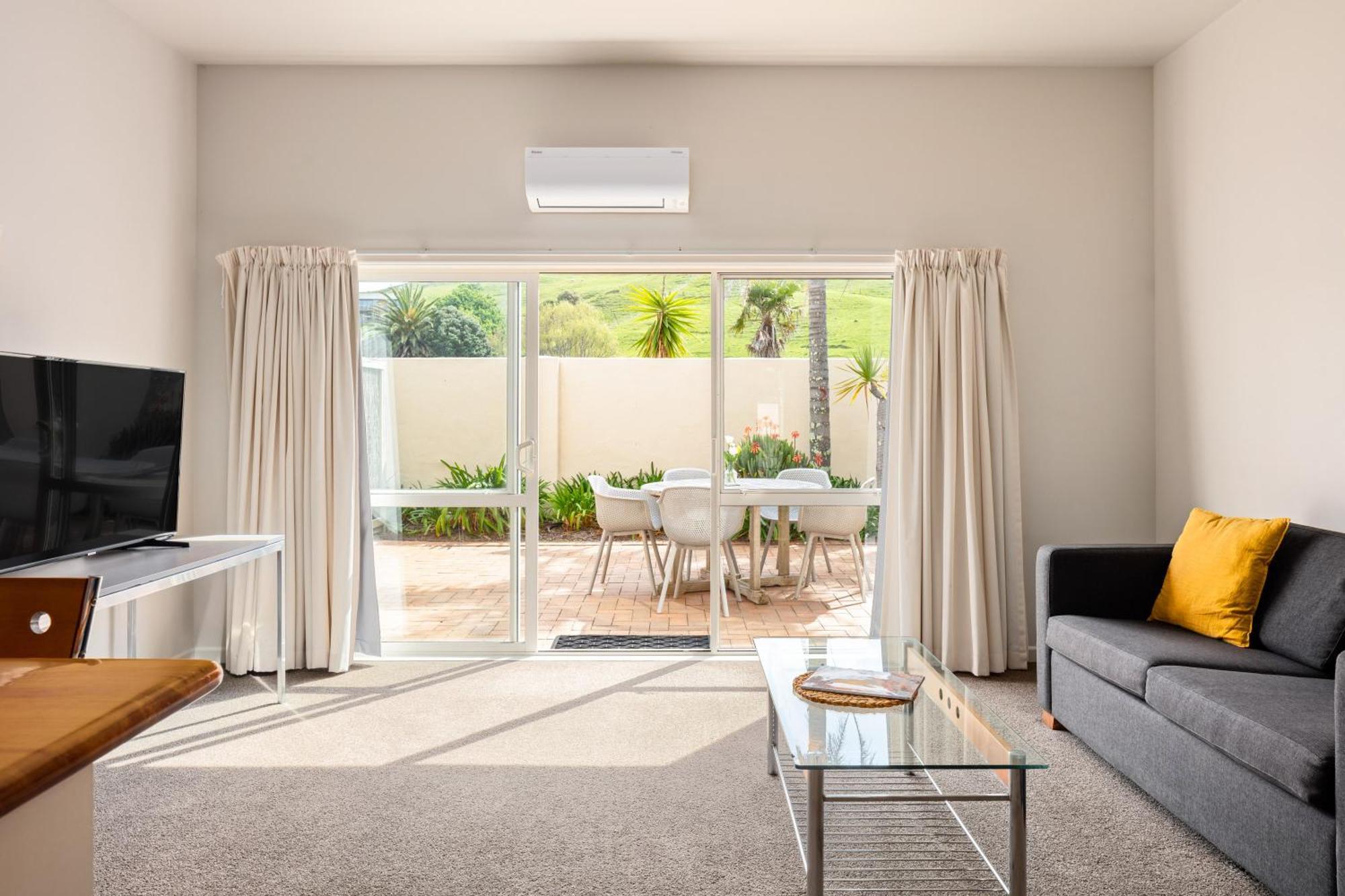 Ocean Beach Motor Lodge Gisborne Bagian luar foto