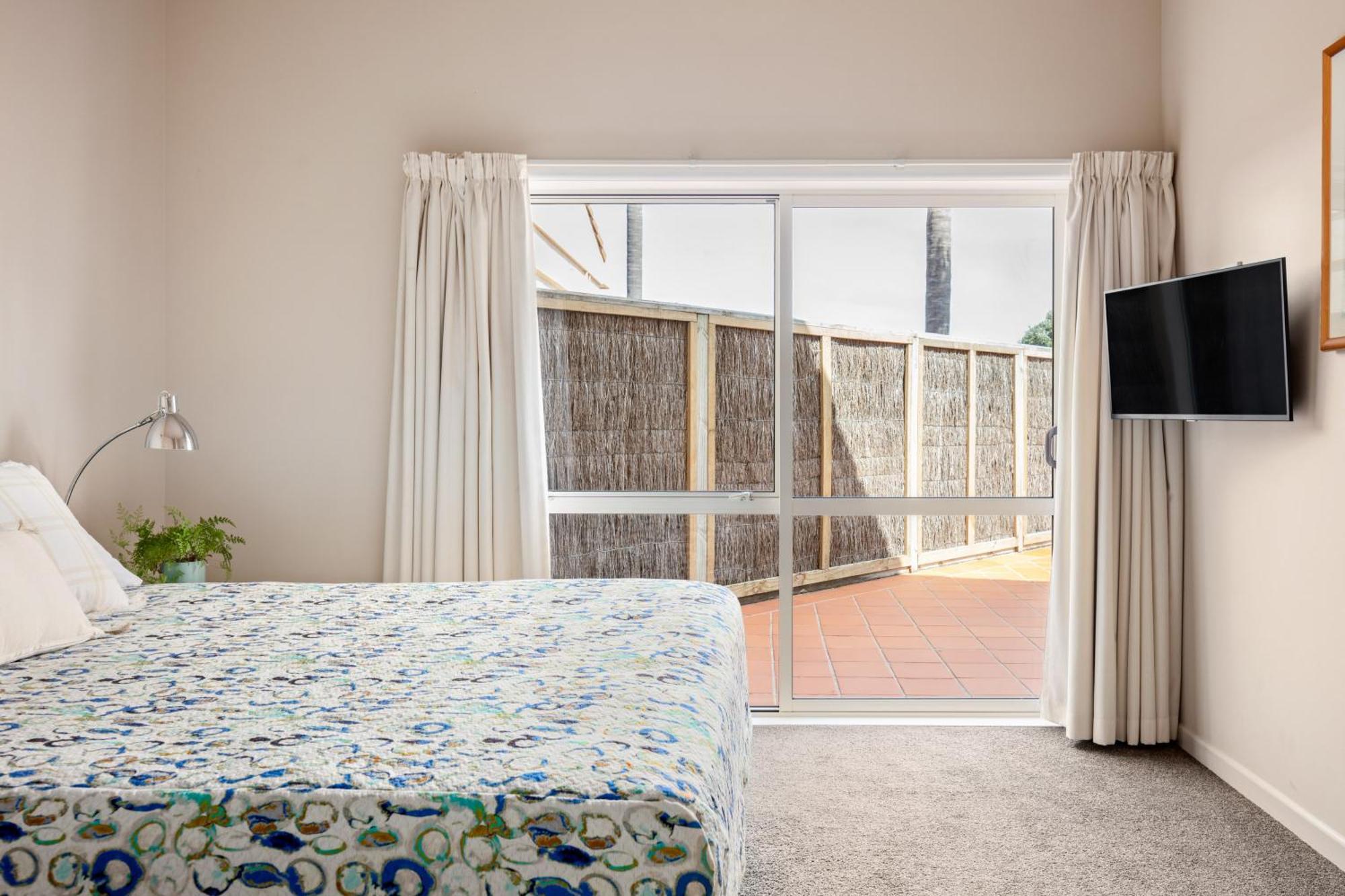 Ocean Beach Motor Lodge Gisborne Bagian luar foto