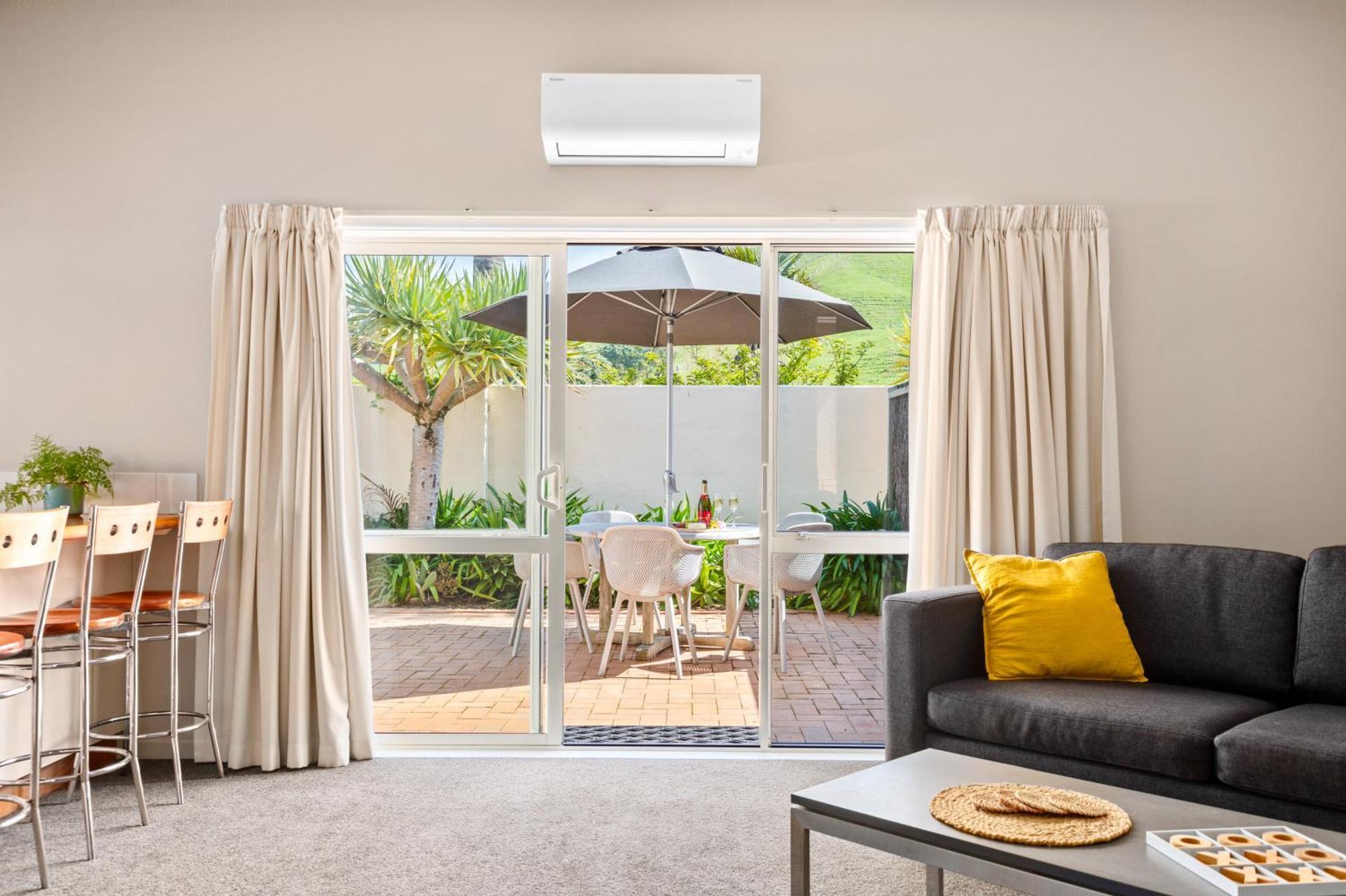 Ocean Beach Motor Lodge Gisborne Bagian luar foto