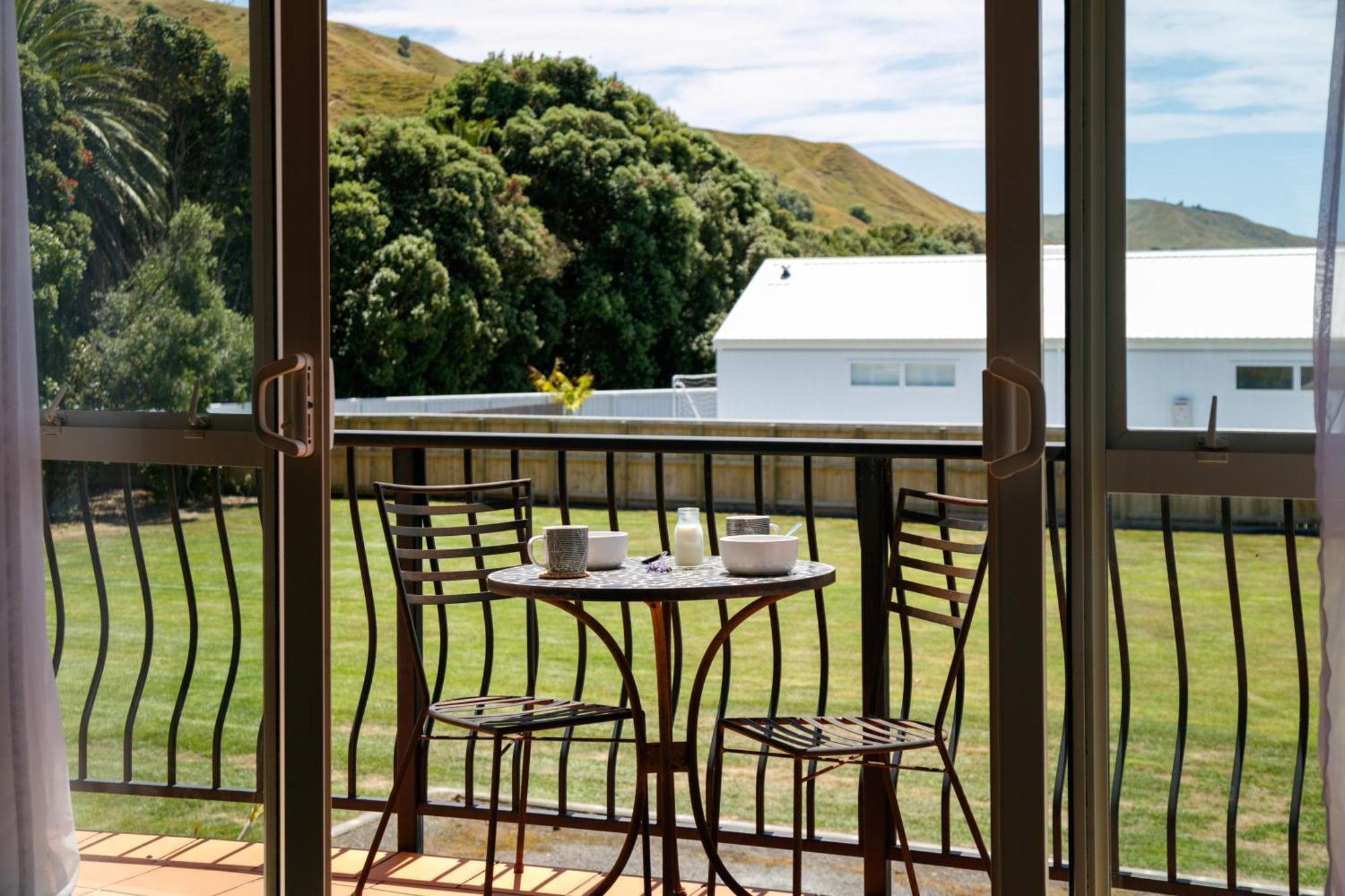 Ocean Beach Motor Lodge Gisborne Bagian luar foto
