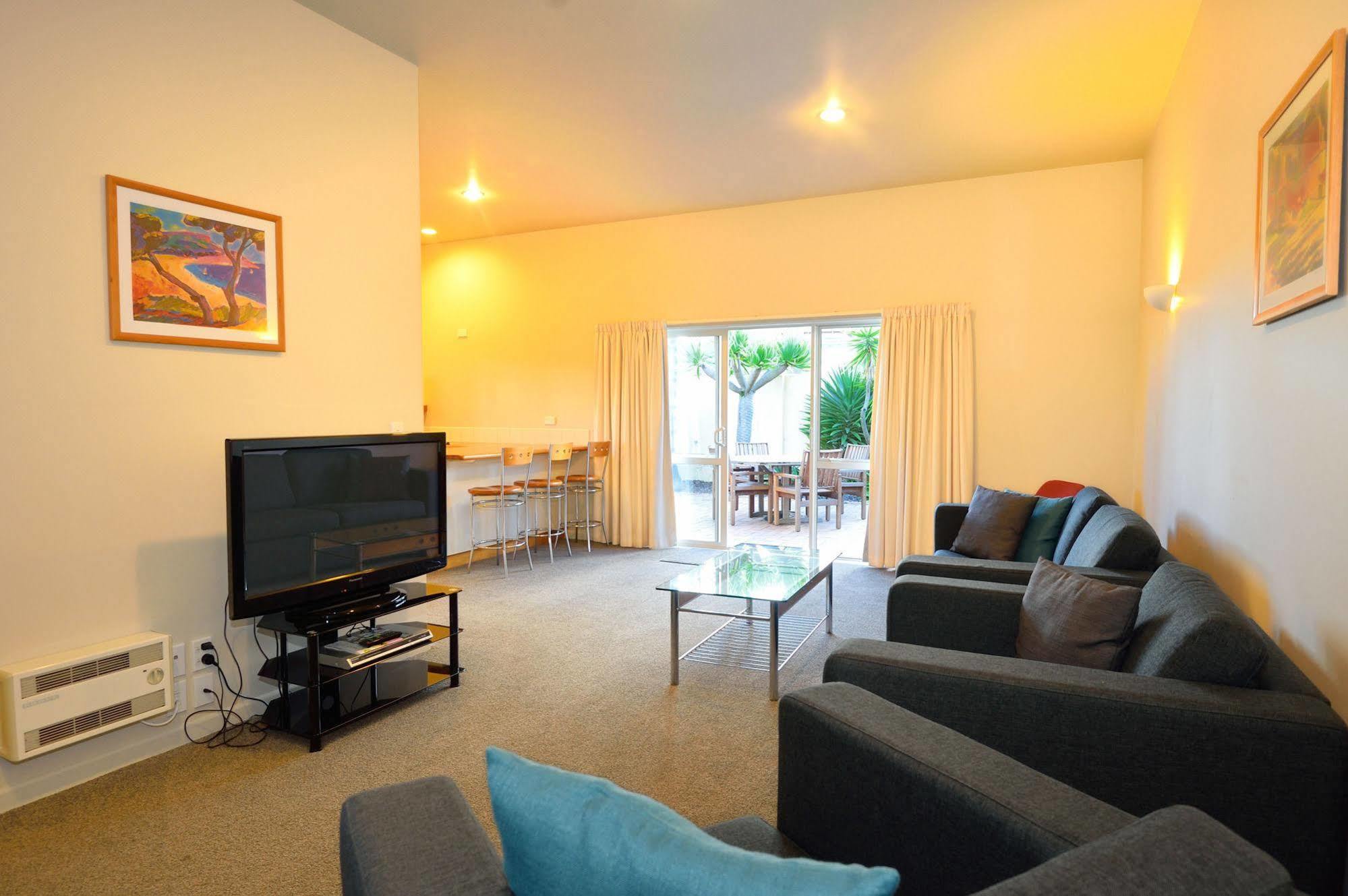 Ocean Beach Motor Lodge Gisborne Bagian luar foto