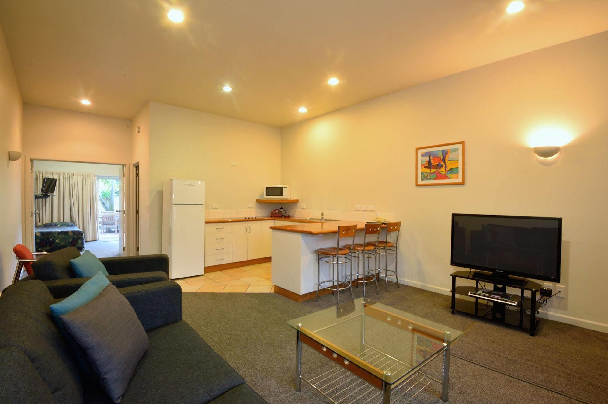 Ocean Beach Motor Lodge Gisborne Bagian luar foto