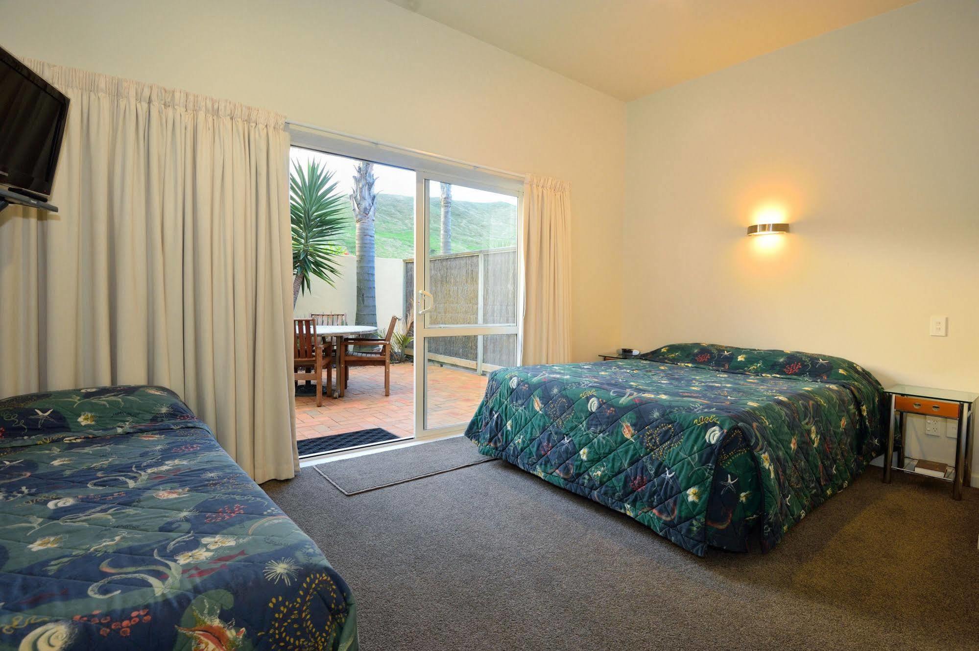 Ocean Beach Motor Lodge Gisborne Bagian luar foto