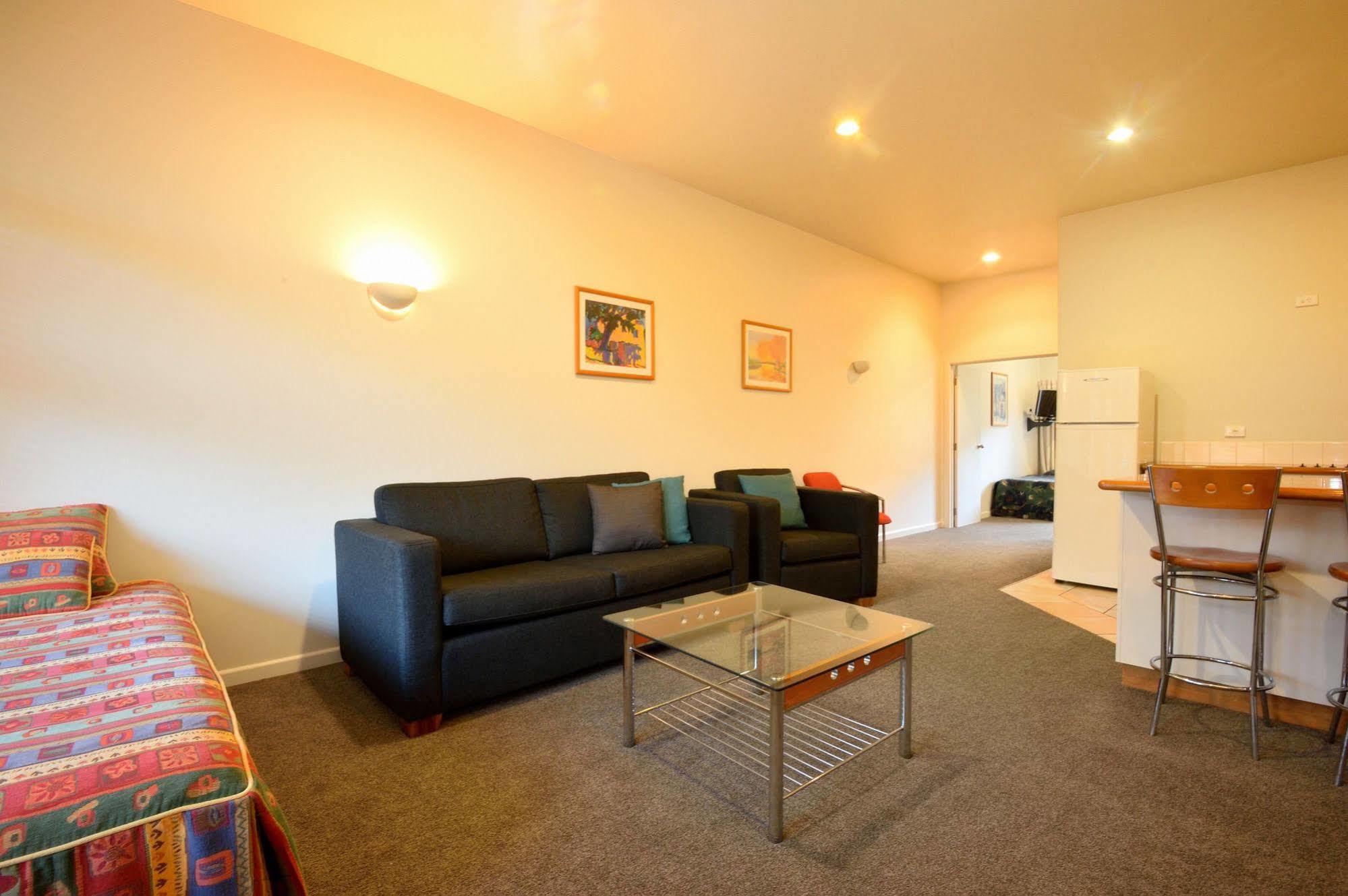 Ocean Beach Motor Lodge Gisborne Bagian luar foto